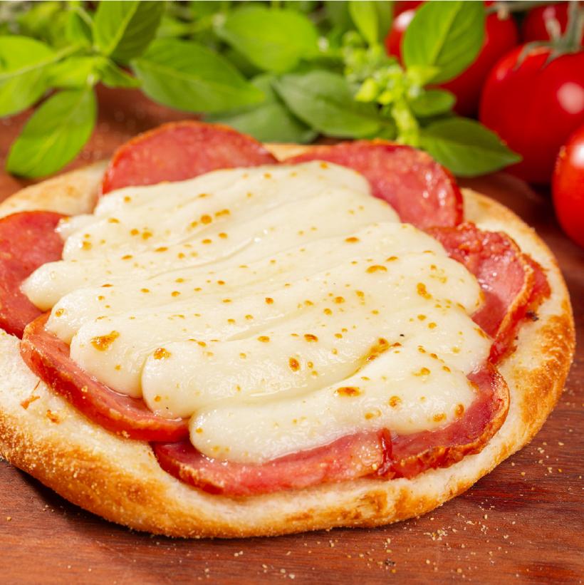 Esfiha Calabresa com Catupiry