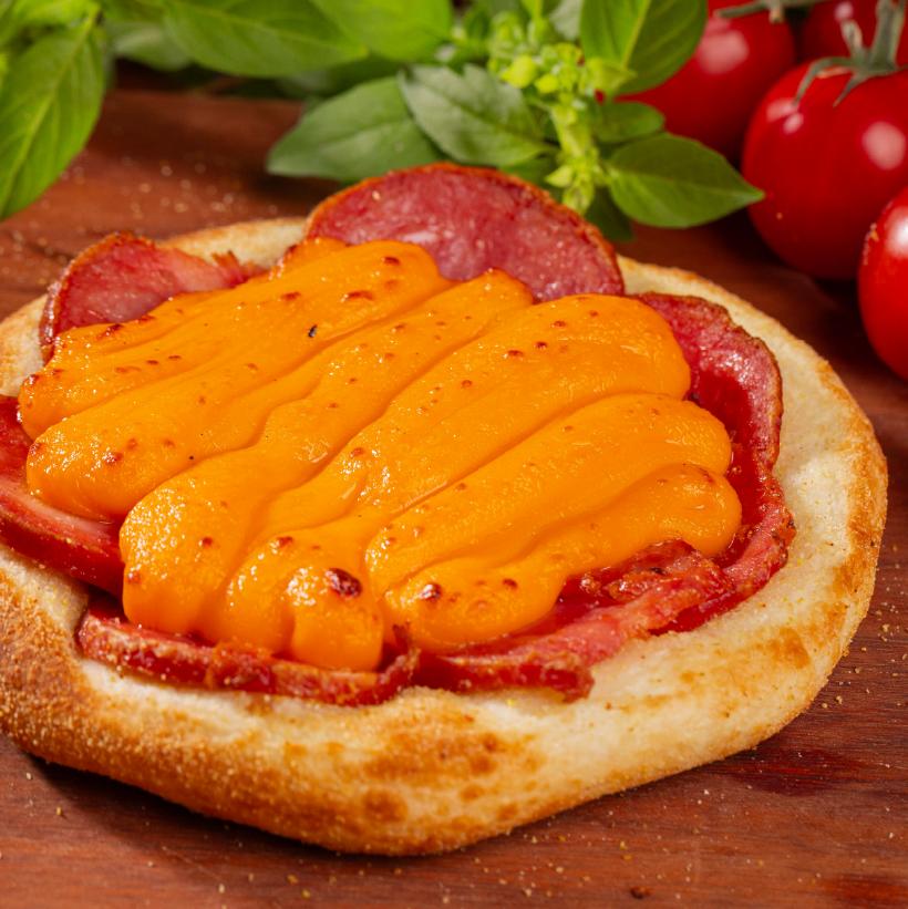 Esfiha Calabresa com Cheddar