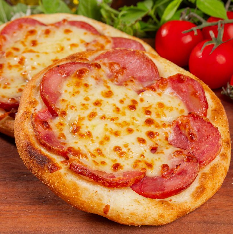 Esfiha Calabresa com Mussarela