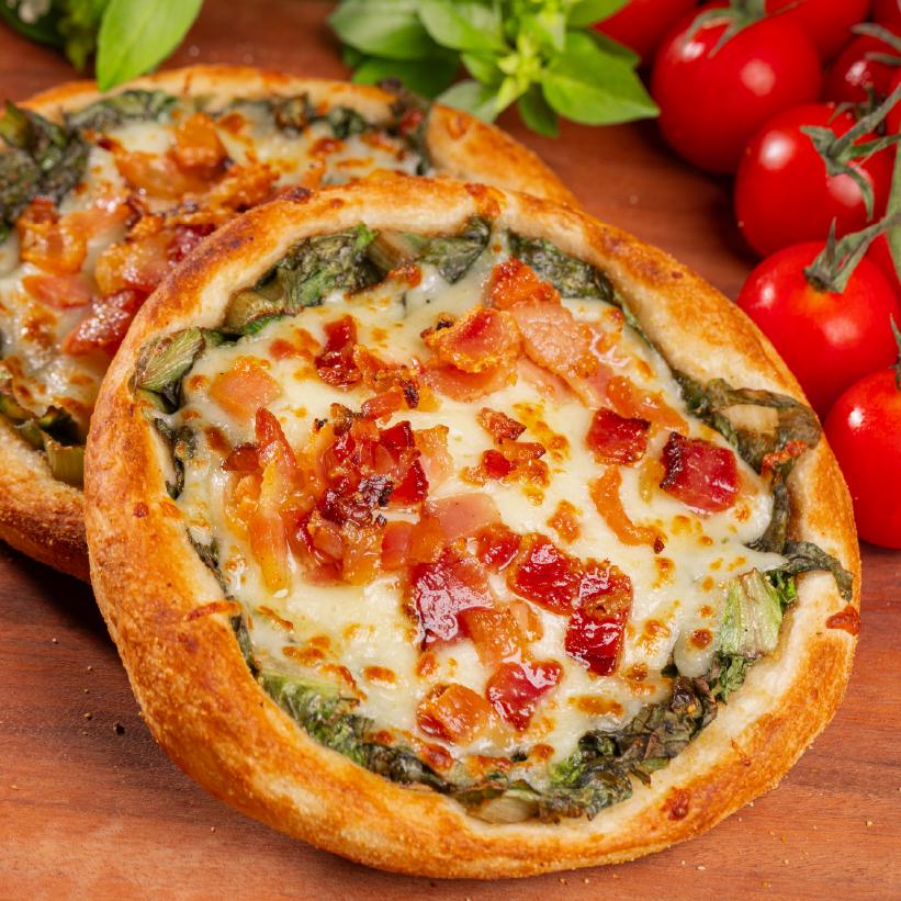 Esfiha Escarola Bacon e Mussarela