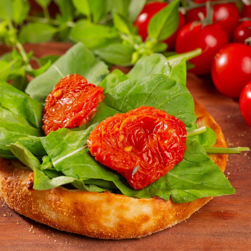 Esfiha Rúcula com Tomate Seco